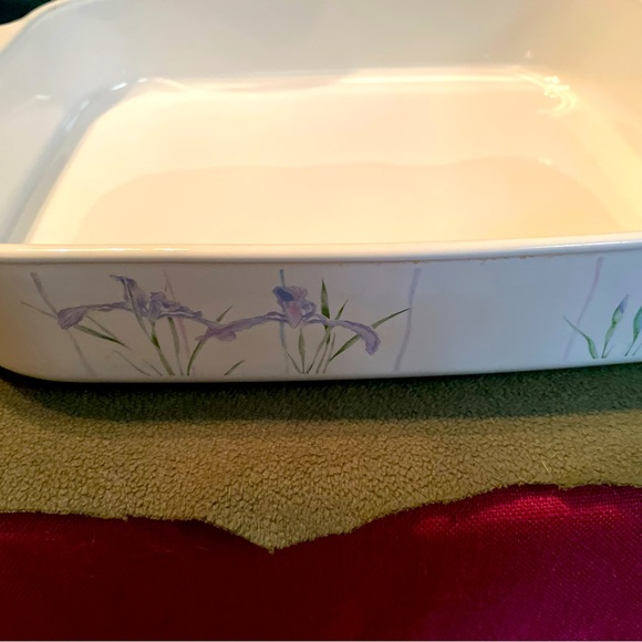 Large Vintage Corning ware Casserole Dish with Shadow Iris